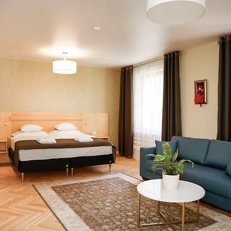 Doenhoff Lägenhetshotell 4*