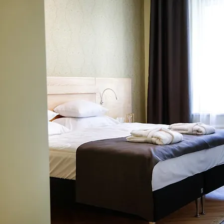 Doenhoff 4* パルヌ